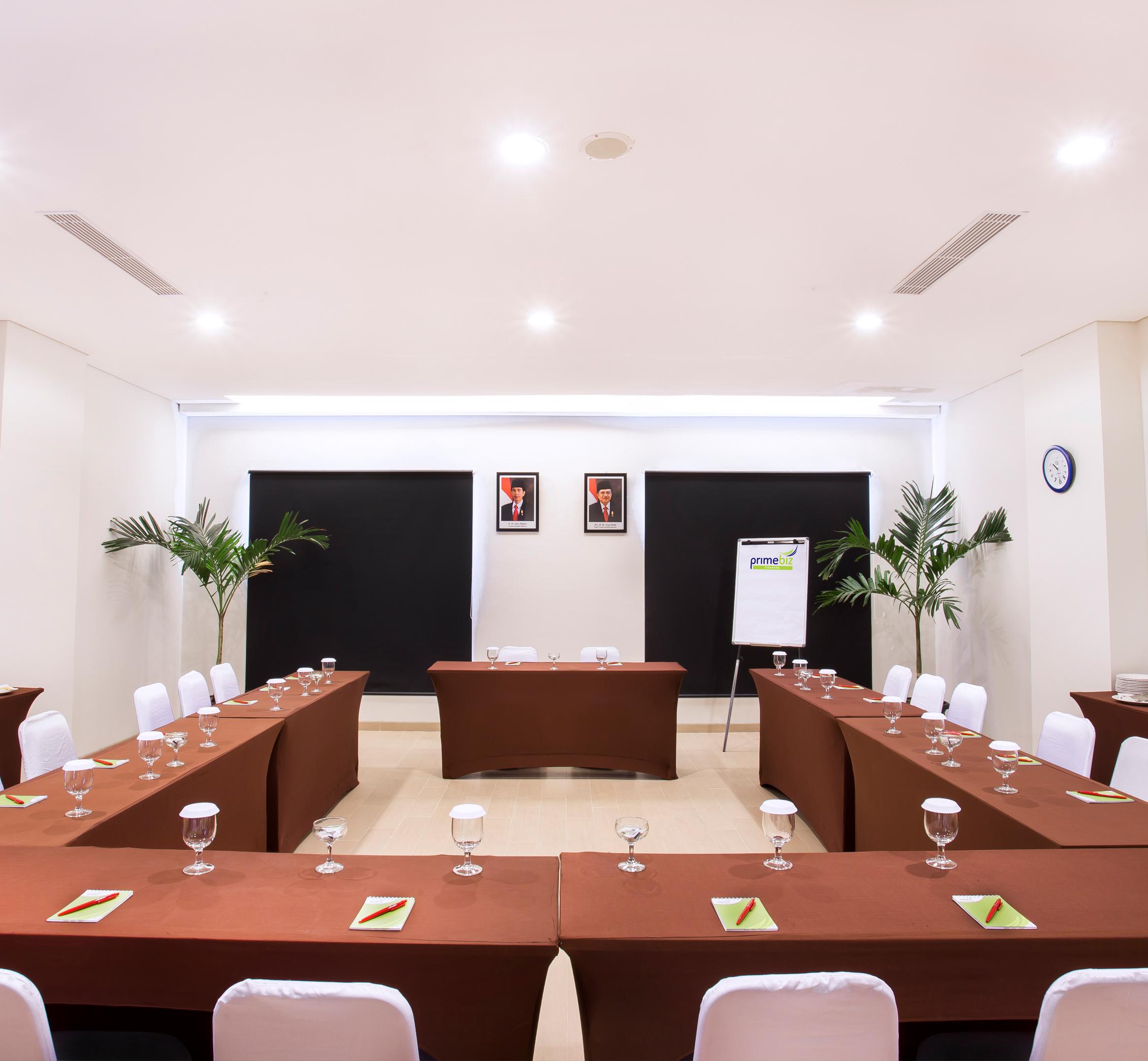 Primebiz Cikarang Ξενοδοχείο Εξωτερικό φωτογραφία