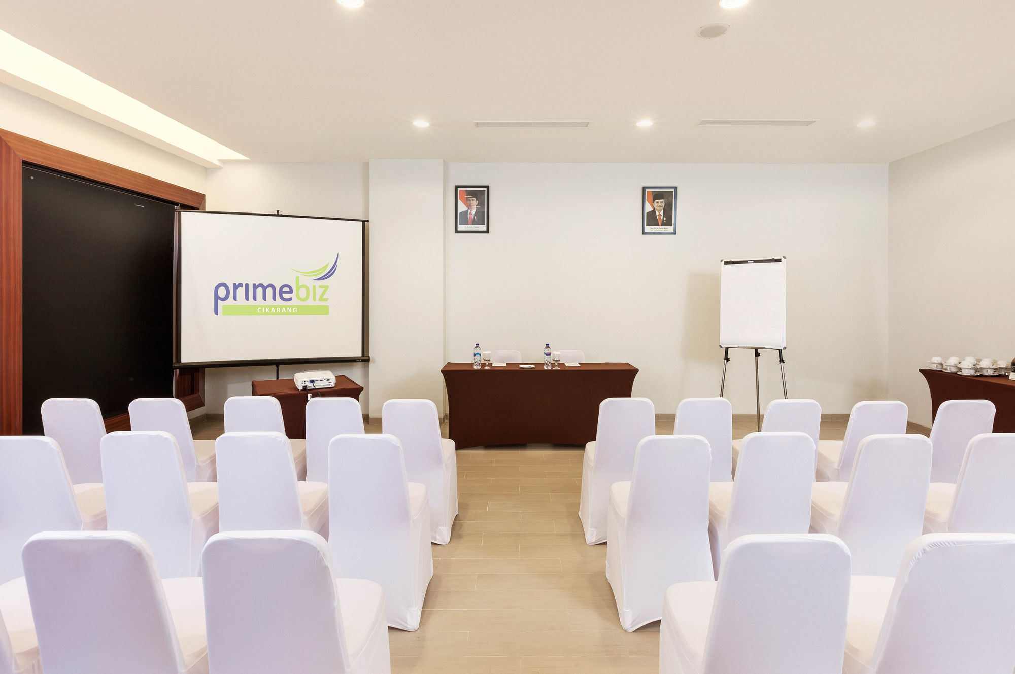 Primebiz Cikarang Ξενοδοχείο Εξωτερικό φωτογραφία